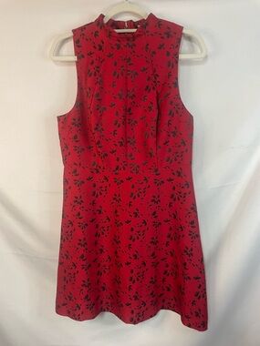 Gorgeous red dress by Kensie, fitted waist and stunning gold accents.